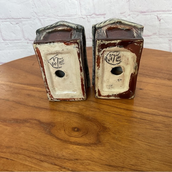 Vintage Ceramic Covered Bridge Salt and Pepper Shakers - Picture 4 of 4